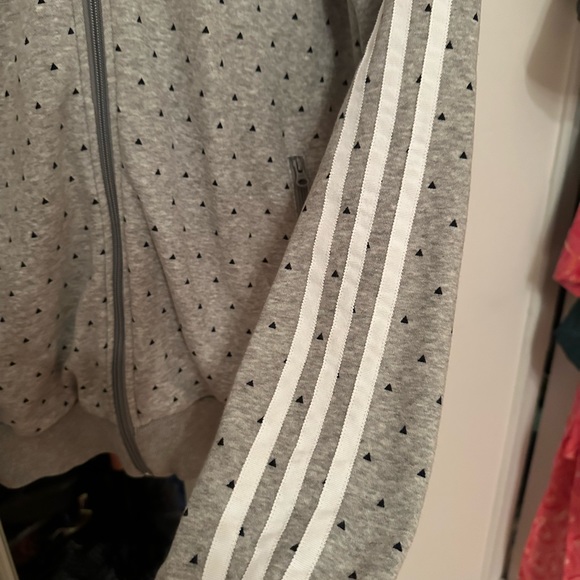 Large - Adidas x Pharrell Zip Hoodie with pockets, gray red velour - Picture 5 of 7